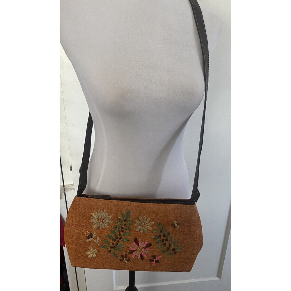 Liz Claiborne Baguette Cross Body Bag Boho Cottagecore Embroidered Flowers Straw - Picture 15 of 15
